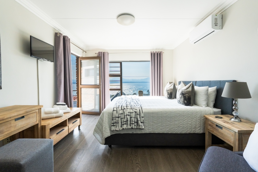 4 Bedroom Property for Sale in Linkside Western Cape